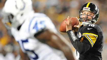 Steelers quarterback Charlie Batch drops back to pass against the Colts.