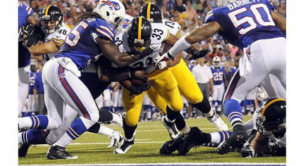 The Steelers' Isaac Redman scores a touchdown against Buffalo in the second quarter.
