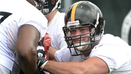 Steelers guard David DeCastro is set to have surgery on his knee and could return before the end of the season.