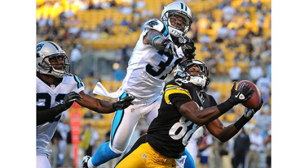 Steelers receiver Emmanuel Sanders hauls in a pass from quarterback Charlie Batch against the Carolina Panthers Thursday at Heinz Field.
