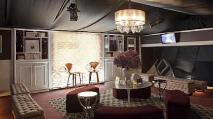 American Express Card members can purchase tickets to view select shows at New York Fashion Week from the Skybox at Lincoln Center. It also includes a lounge where guests can enjoy cocktails and guest speakers from the fashion industry.