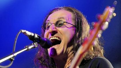 Geddy Lee performs with Rush Tuesday night at Consol Energy Center.