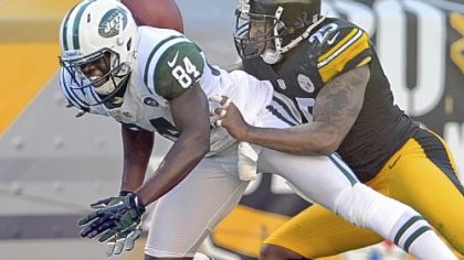 Ryan Clark breaks up a pass intended for the Jets' Stephen Hill in the second quarter.