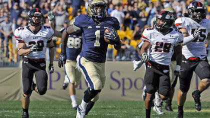 Pitt's Ray Graham breaks for a touchdown run in the first quarter against Gardner-Webb.