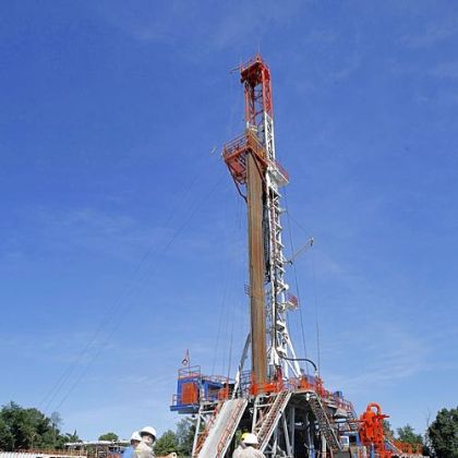 A Range Resources shale drilling rig in Washington, Pa.