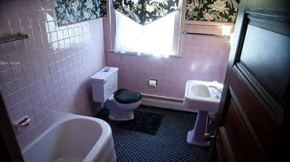 Upstairs bathroom.