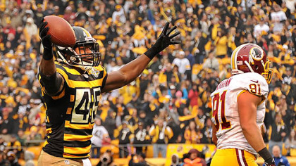 The Steelers' Leonard Pope celebrates his touchdown in the first quarter.
