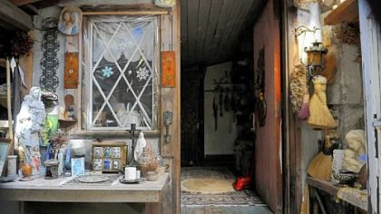 An entryway into Ted and Kathy Carns' home.