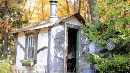 A guest house on the Carns' property.