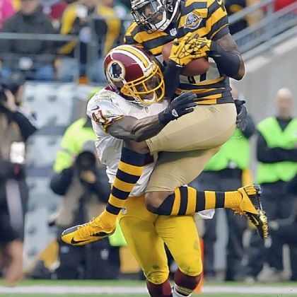Mike Wallace's average yards per catch have decreased this season as a result of new offensive coordinator Todd Haley's offense, which quarterback Ben Roethlisberger has described as "dink and dunk."