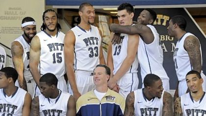 The Pitt men's team and coach Jamie Dixon.