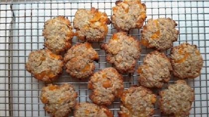 Big Bad Coconut-Apricot-Oatmeal Cookies.