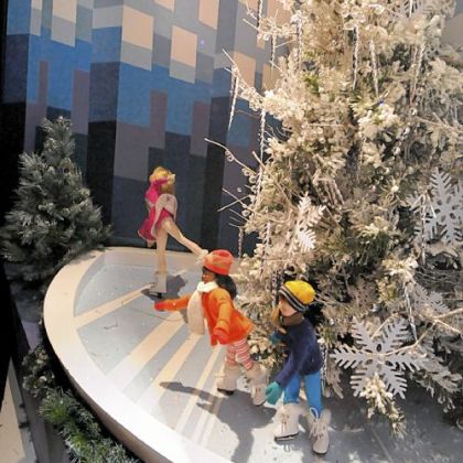 One of the Pittsburgh-themed windows at Macys Downtown depicts the ice skating rink at PPG Place.
