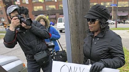 Observe Shena Hardin of Cleveland in her court-ordered public shaming.