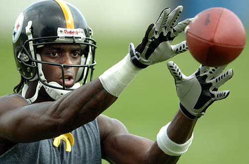 Steelers sign Burress, add quarterback; release Baron Batch and…