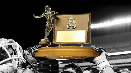 In a battle of unbeatens between Alquippa and Washington at Heinz Field, the only question is who will raise the trophy at the end?