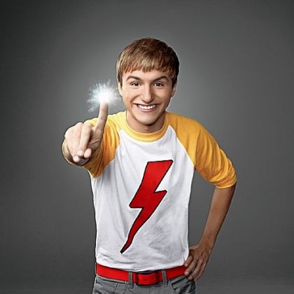 Lucas Cruikshank is back on Nickelodeon, this time portraying an alien on Earth on "Marvin, Marvin."