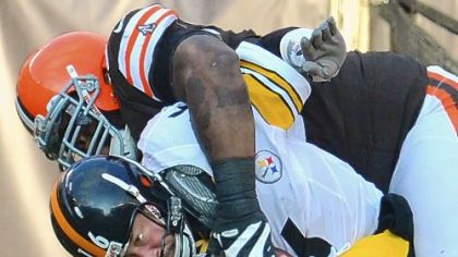 Ron Schwane/Associated Press
Cleveland's Phil Taylor logs the lone sack of Charlie Batch Sunday.