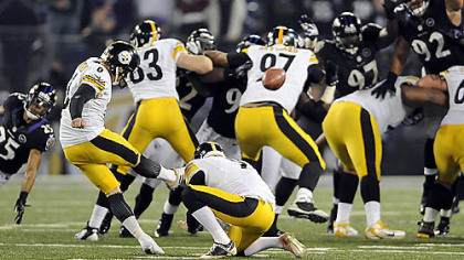 Shaun Suisham kicks the winning field goal in the Steelers' last-second victory against the Ravens on Sunday in Baltimore.