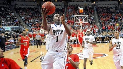 Tray Woodall drives to the basket for two of his game-high 24 points in the Panthers' victory.