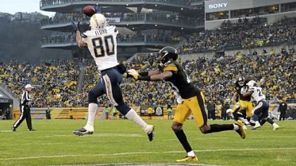 Chargers receiver Malcom Floyd pulls in a pass for a touchdown against the Steelers' Keenan Lewis in the third quarter Sunday at Heinz Field.