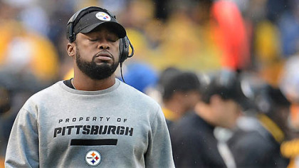 Head coach Mike Tomlin reacts after the Steelers fumble to the Chargers in the end zone for a touchdown.