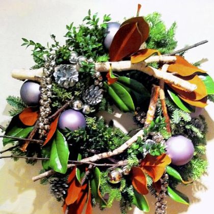 Hens and Chicks blends contemporary with traditional in this wreath.