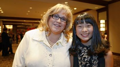 Honorary chair Laura Ditka with her daughter, Chloe, 12.