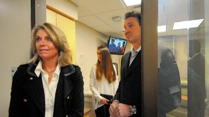 Mario Lemieux tours the new Mario Lemieux Center for Blood Cancers at the Hillman Cancer Center with his wife, Nathalie, and daughter Lauren.